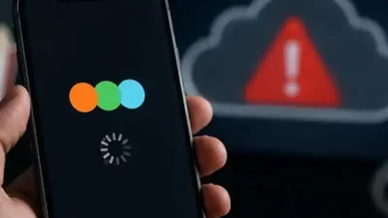 Android phone with an app error message on screen during troubleshooting